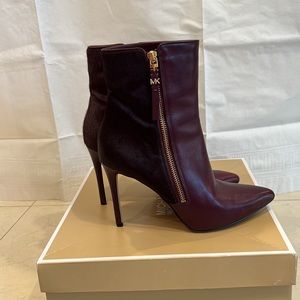 MICHAEL KORS - calf hide unique plum booties